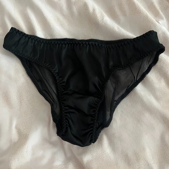 Victoria's Secret Sexy Little Things black Bow Cheekini panties size small nwot - Picture 2 of 8